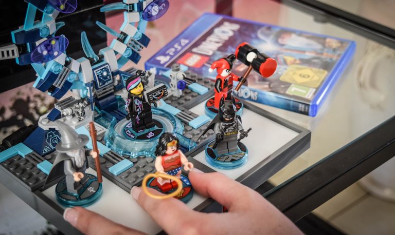 eSports players try to play LEGO Dimensions