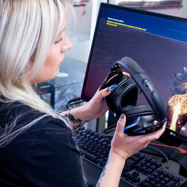 Sam Tech Girl Wright