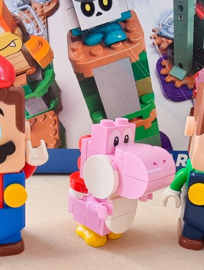 Lego Luigi starter course