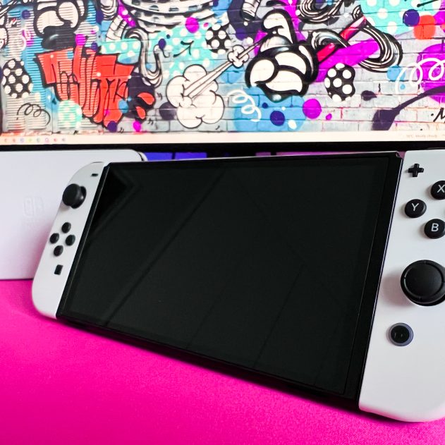 Nintendo OLED Switch first look