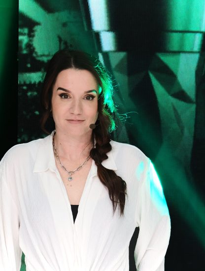 Tech Girl ESL Challenger